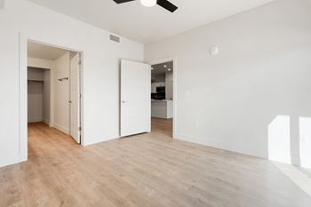 Spacious unfurnished room